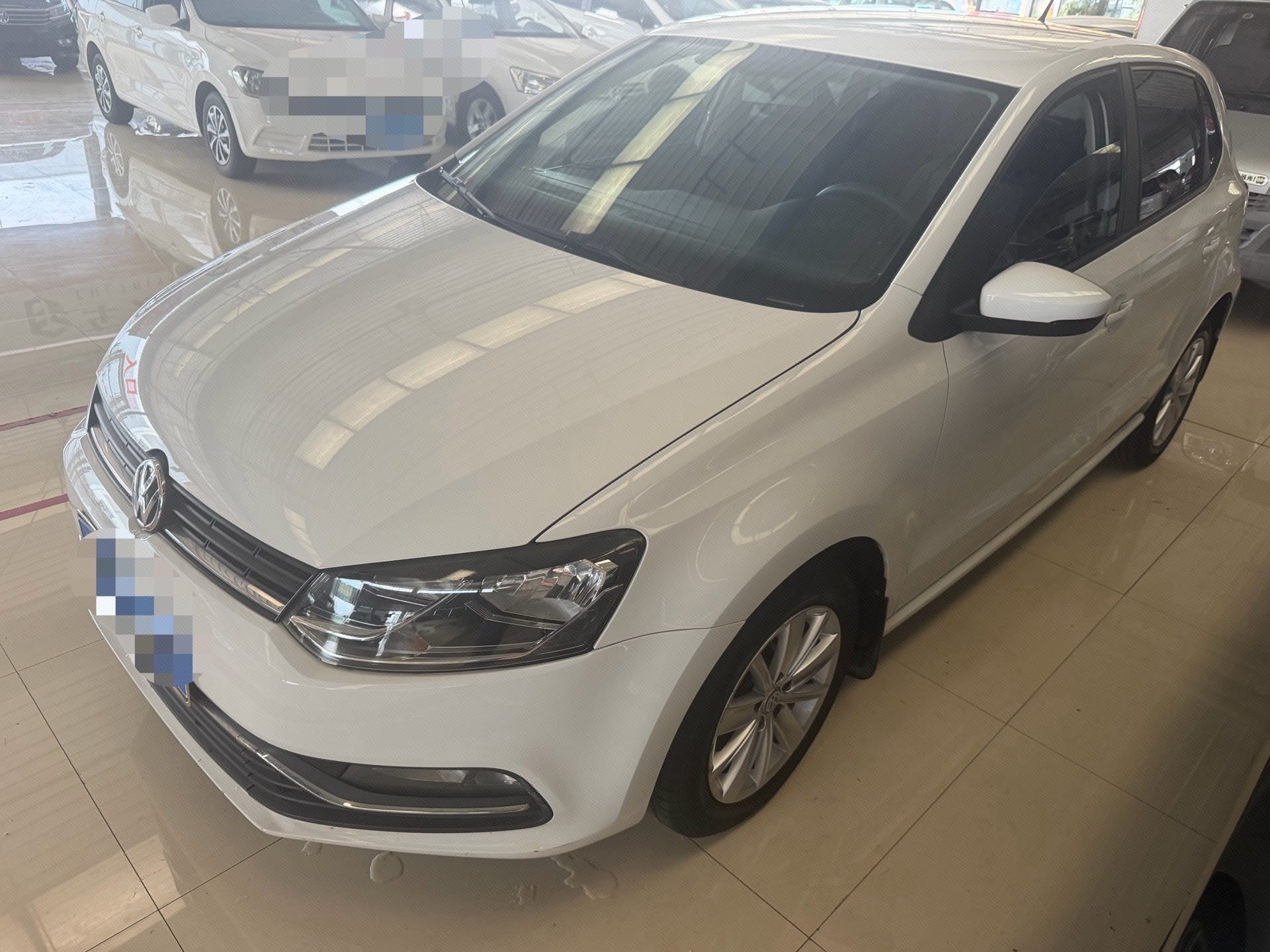 Volkswagen Polo 2015 Volkswagen Polo 2015 car image