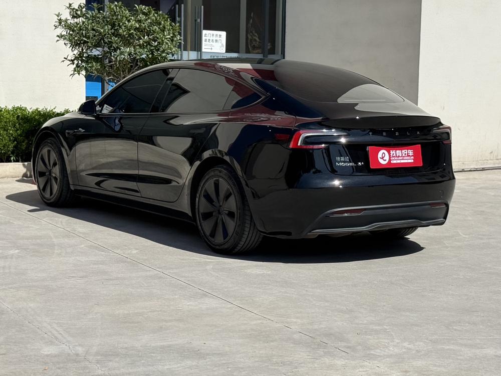 Tesla Model 3 2025 car image #4