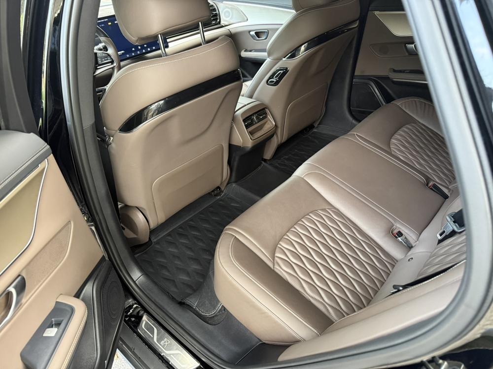 BYD Han 2023 immagine di auto #9
