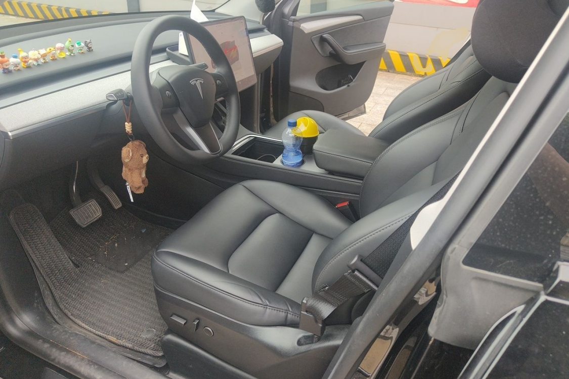 Tesla Model Y 2023 #25 Tesla Model Y 2023 car image #25