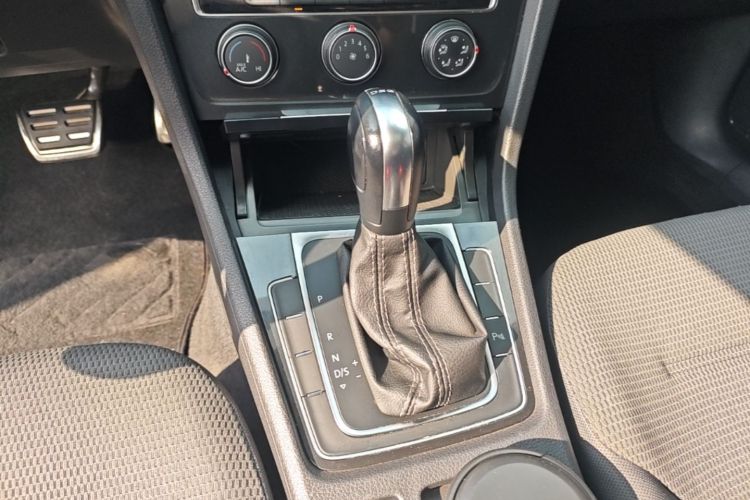 Volkswagen Golf 2017 #14 Volkswagen Golf 2017 car image #14