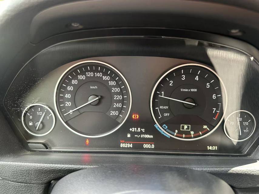 BMW 3 Series 2018 #10 BMW 3 Series 2018 car image #10