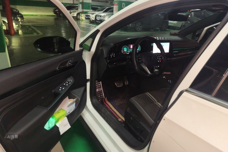 Volkswagen Golf 2022 car image #18