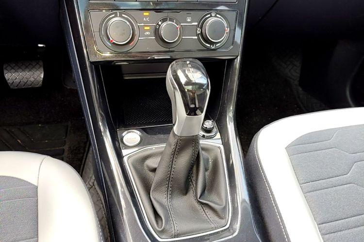 Volkswagen Tharu 2026 car image #14