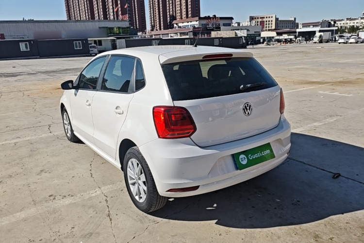 Volkswagen Polo 2017 car image #5