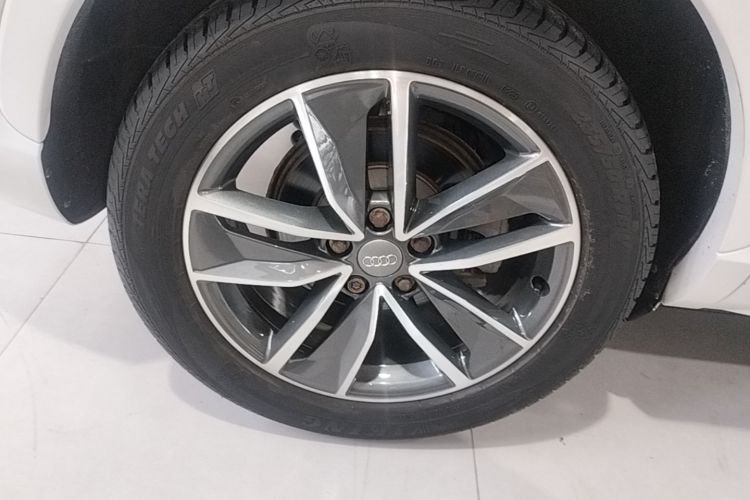Audi Q3 2019 #10 Audi Q3 2019 car image #10