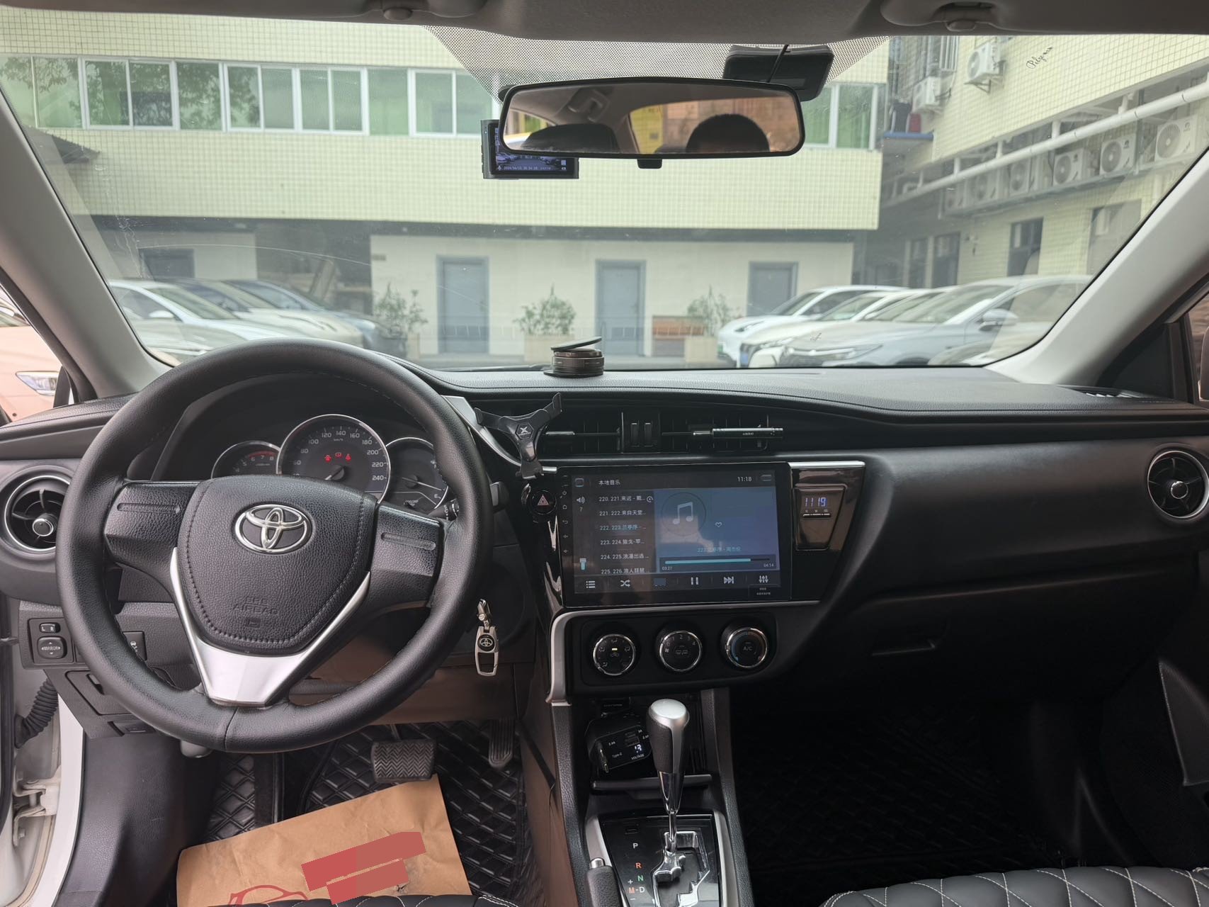 Toyota Corolla 2017 #6 Toyota Corolla 2017 car image #6