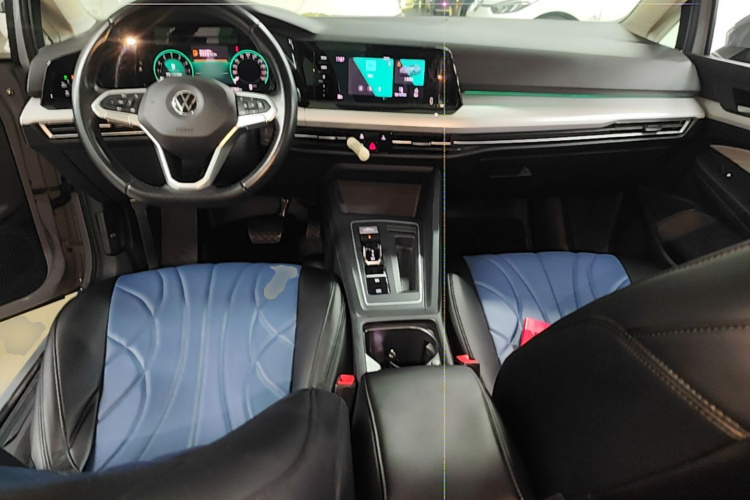 Volkswagen Golf 2022 car image #11