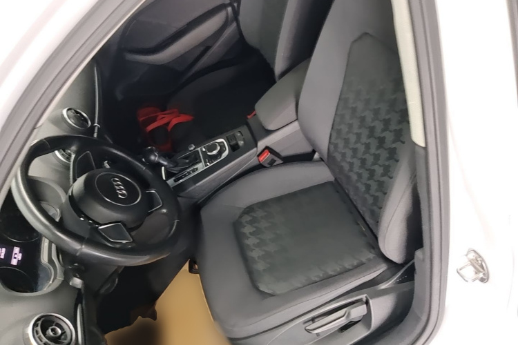 Audi A3 2017 car image #15