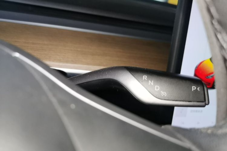 Tesla Model 3 2021 car image #14