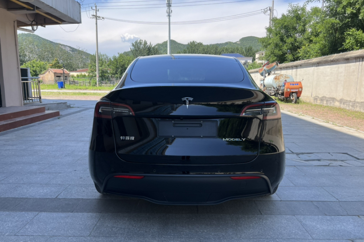 Tesla Model Y 2022 #6 Tesla Model Y 2022 immagine di auto #6