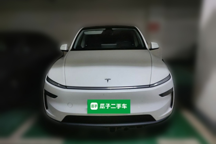 Tesla Model Y 2025 #3 Tesla Model Y 2025 car image #3