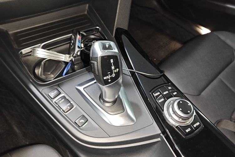 BMW 3 Series 2016 #14 BMW 3 Series 2016 car image #14