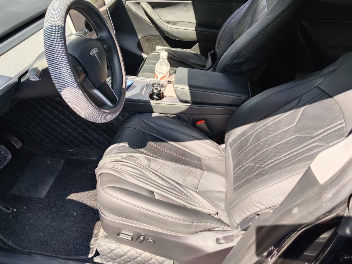 Tesla Model Y 2024 #3 Tesla Model Y 2024 car image #3