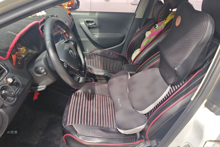 Volkswagen Polo 2018 car image #17