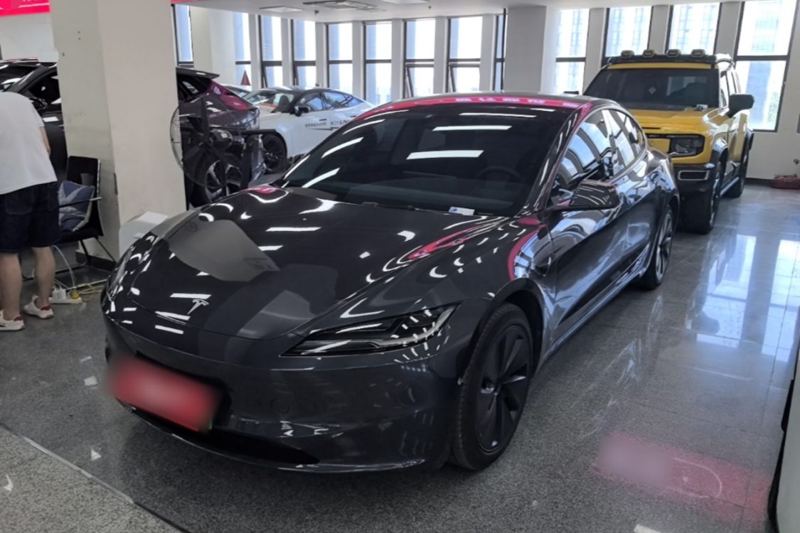 Tesla Model 3 2024 car image 