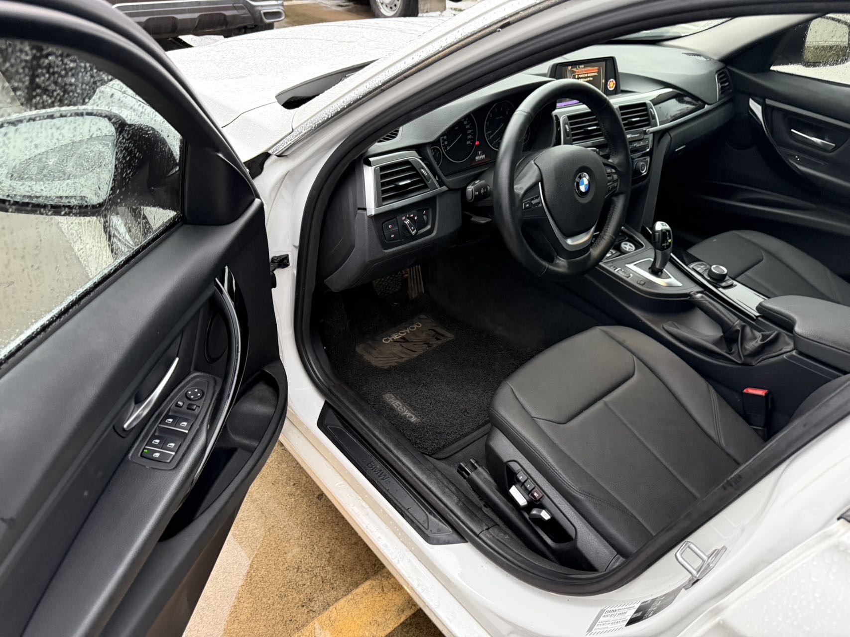 BMW 3 Series 2017 #2 BMW 3 Series 2017 car image #2