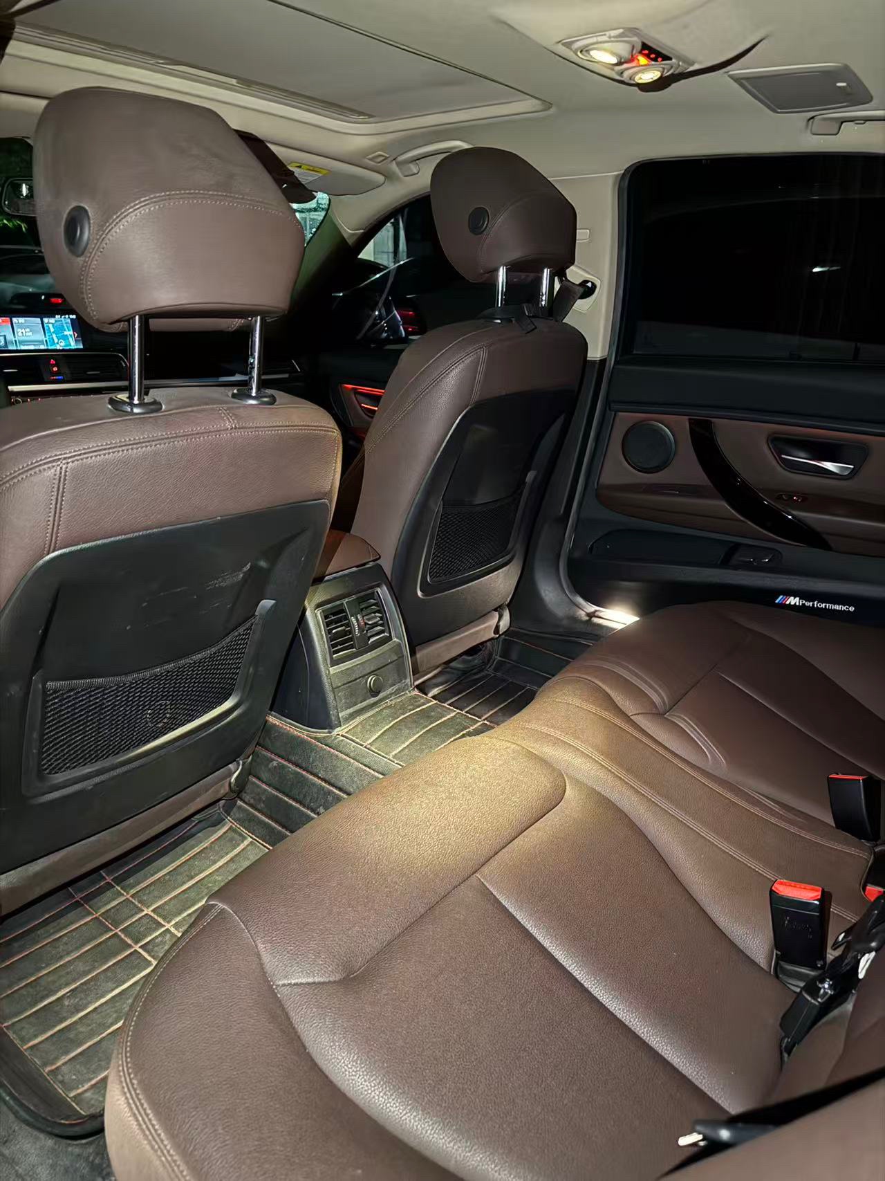 BMW 3 Series 2019 car image #6