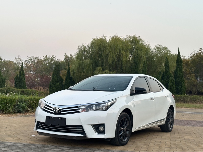 Toyota Corolla 2015 Toyota Corolla 2015 car image