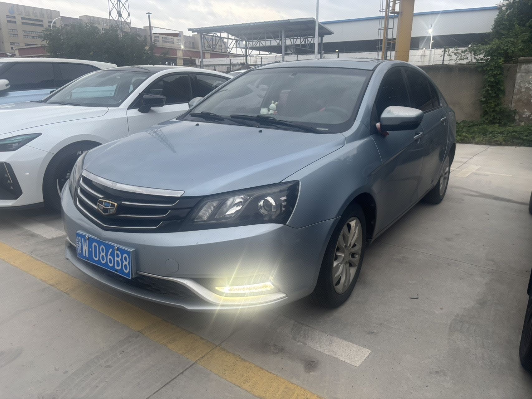 GEELY Emgrand 2014 car image 