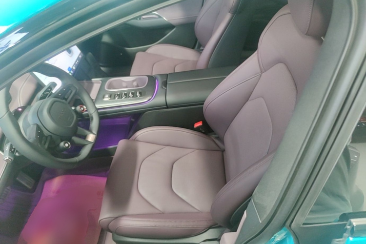 MI SU7 2024 car image #15