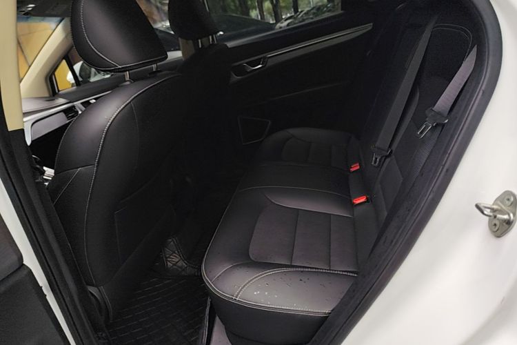 GEELY Emgrand GS 2019 car image #17