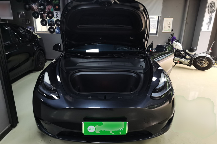 Tesla Model Y 2024 #20 Tesla Model Y 2024 car image #20