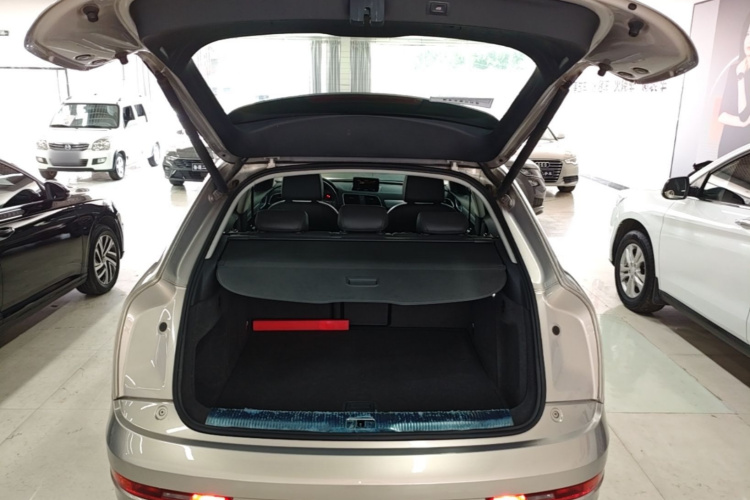 Audi Q3 2017 #19 Audi Q3 2017 car image #19