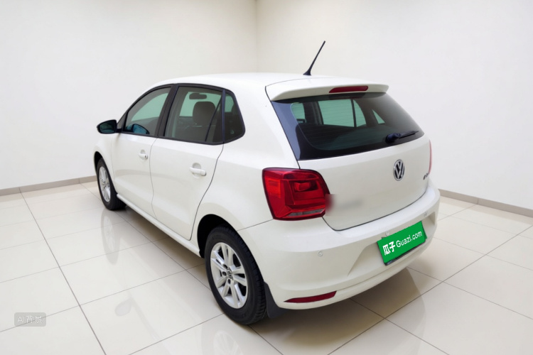 Volkswagen Polo 2018 car image #5