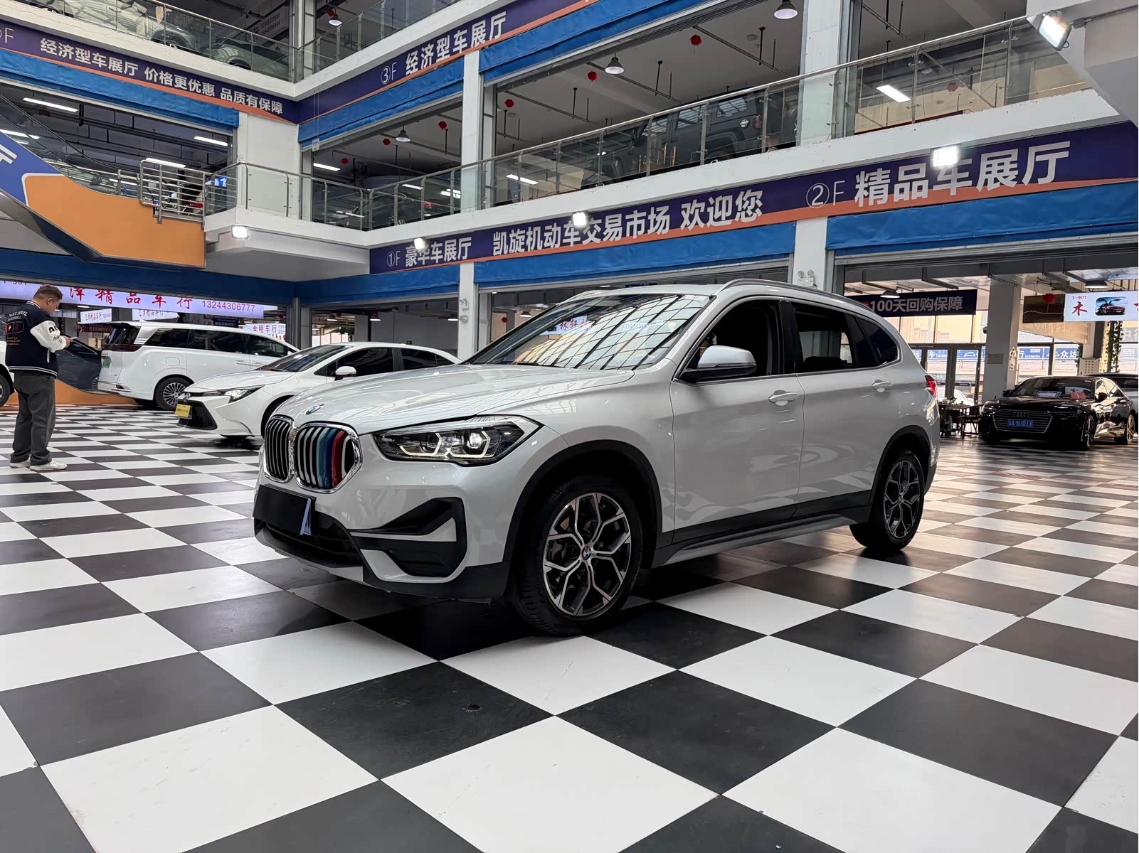 BMW X1 2022 BMW X1 2022 car image