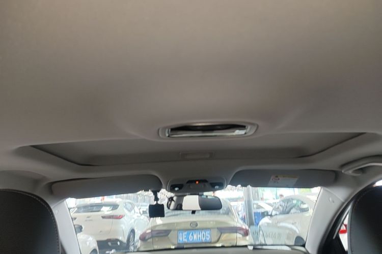 GEELY Emgrand 2021 car image #18