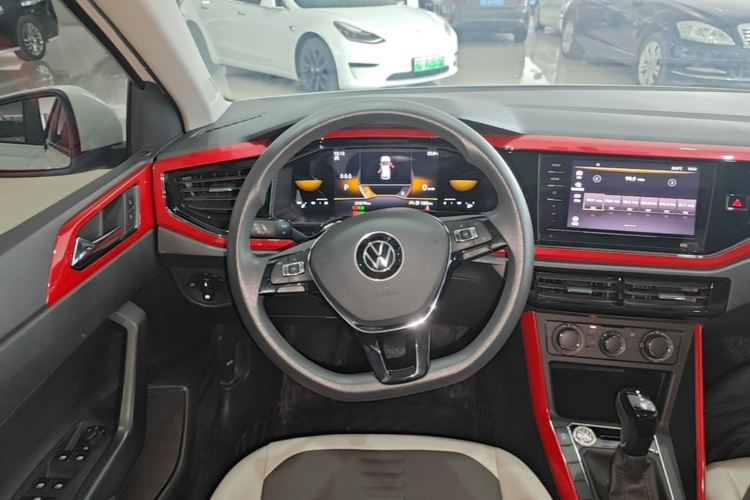 Volkswagen Polo 2023 car image #11