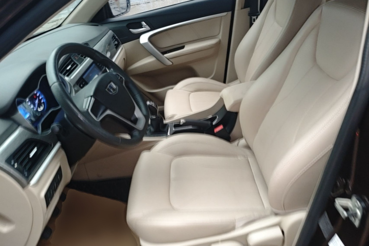 GEELY Emgrand 2018 car image #15