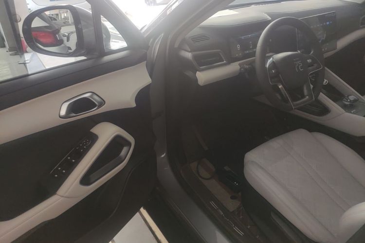 BYD YuanUP 2024 #16 BYD YuanUP 2024 car image #16