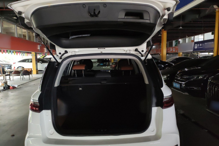 GEELY Vision X6 2020 immagine di auto #19