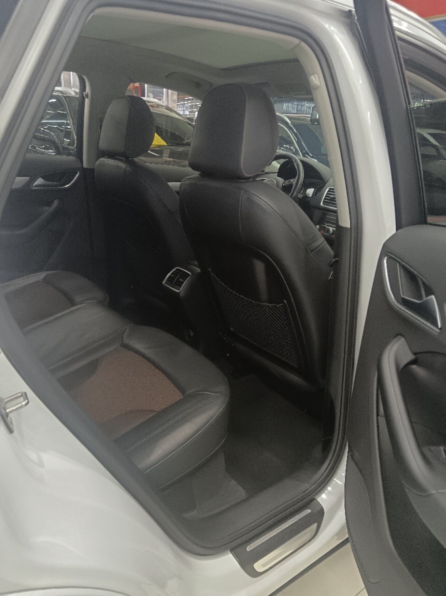 Audi Q3 2018 #9 Audi Q3 2018 car image #9