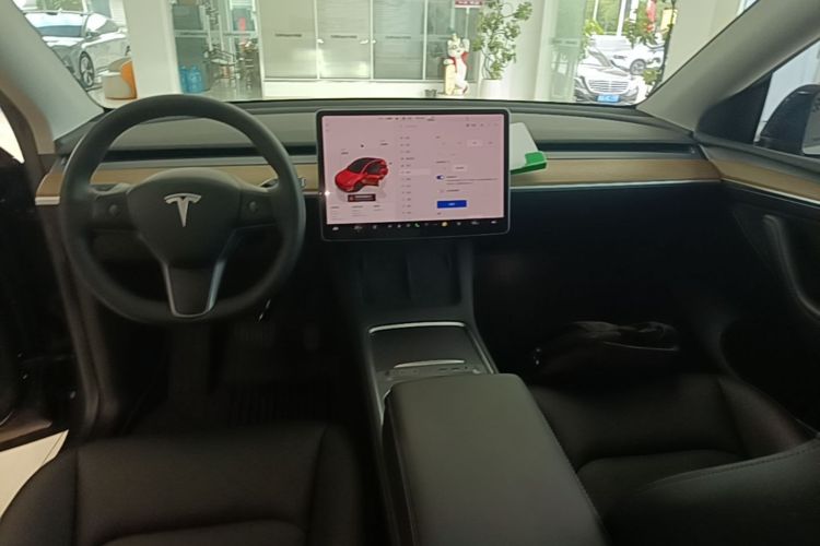 Tesla Model Y 2022 #11 Tesla Model Y 2022 car image #11