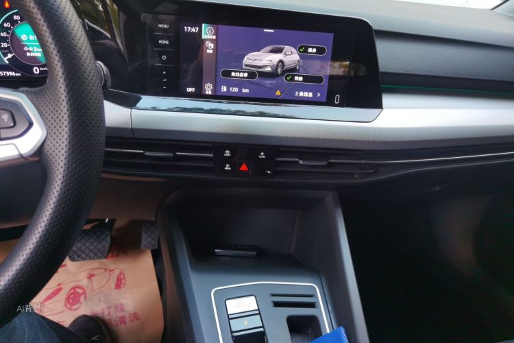 Volkswagen Golf 2022 imagen de coche #15