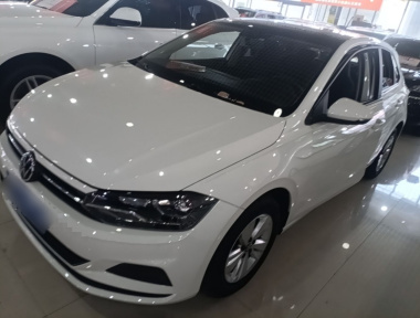 Volkswagen Polo 2023 immagine di auto 