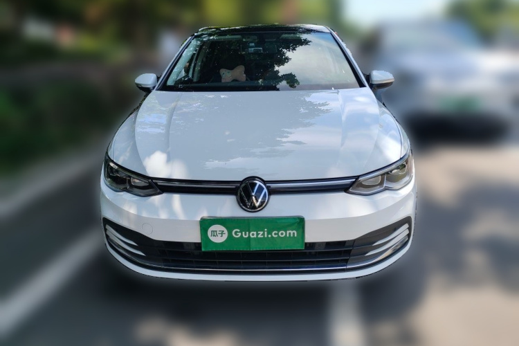 Volkswagen Golf 2022 car image #3