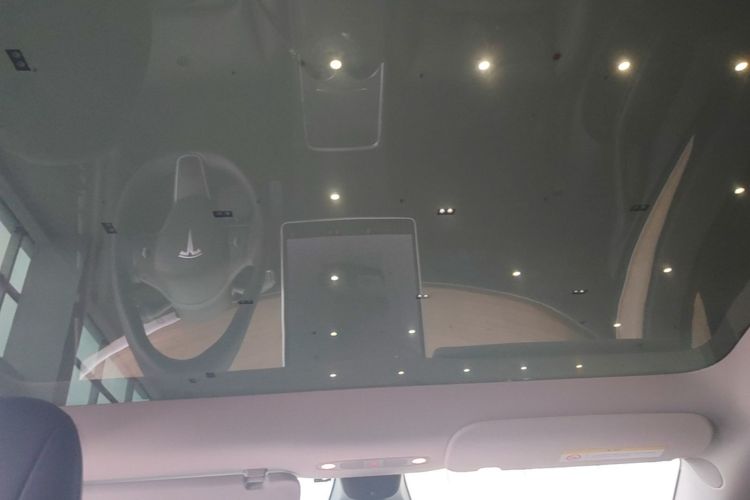 Tesla Model Y 2022 car image #18