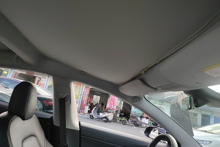 Tesla Model 3 2020 صورة سيارة #20