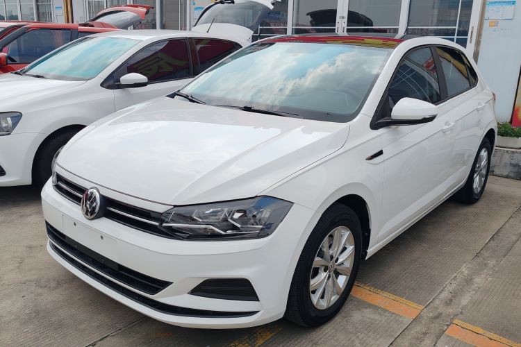 Volkswagen Polo 2020 car image #2