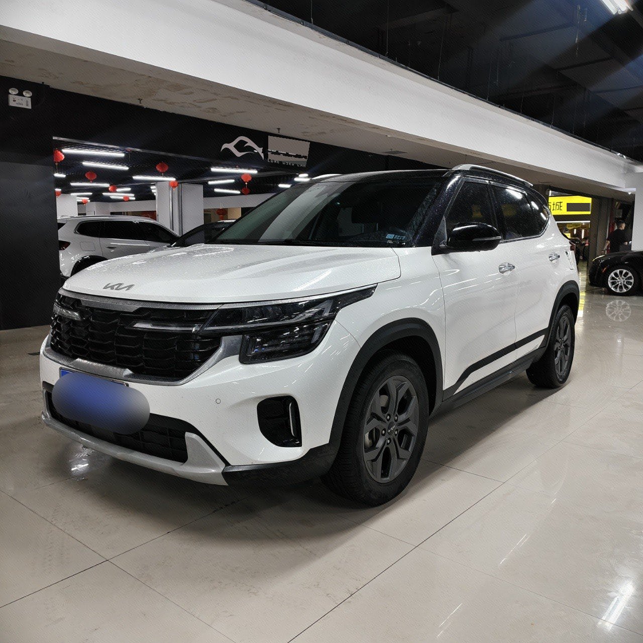 Kia Seltos 2023 immagine di auto 