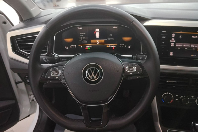 Volkswagen Polo 2023 car image #11