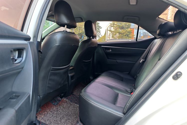 Toyota Corolla 2017 car image #13