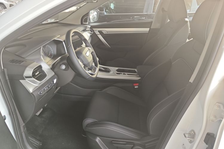 GEELY Coolray 2026 immagine di auto #19