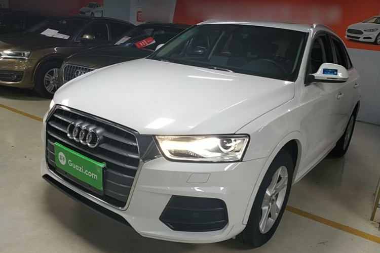 Audi Q3 2017 car image #2
