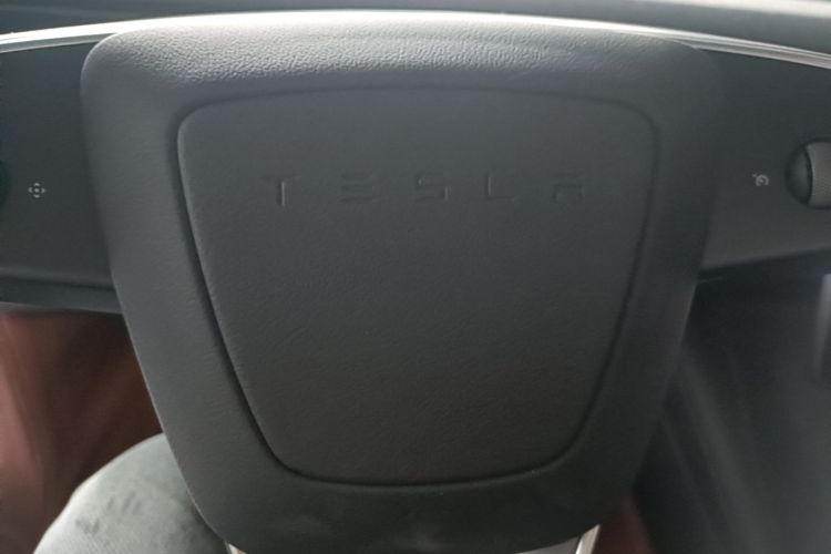 Tesla Model 3 2026 car image #9