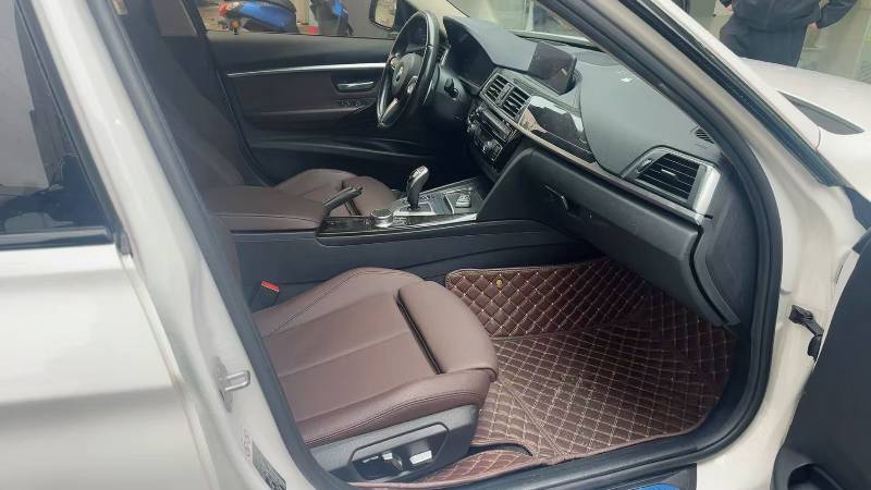 BMW 3 Series 2018 #8 BMW 3 Series 2018 car image #8